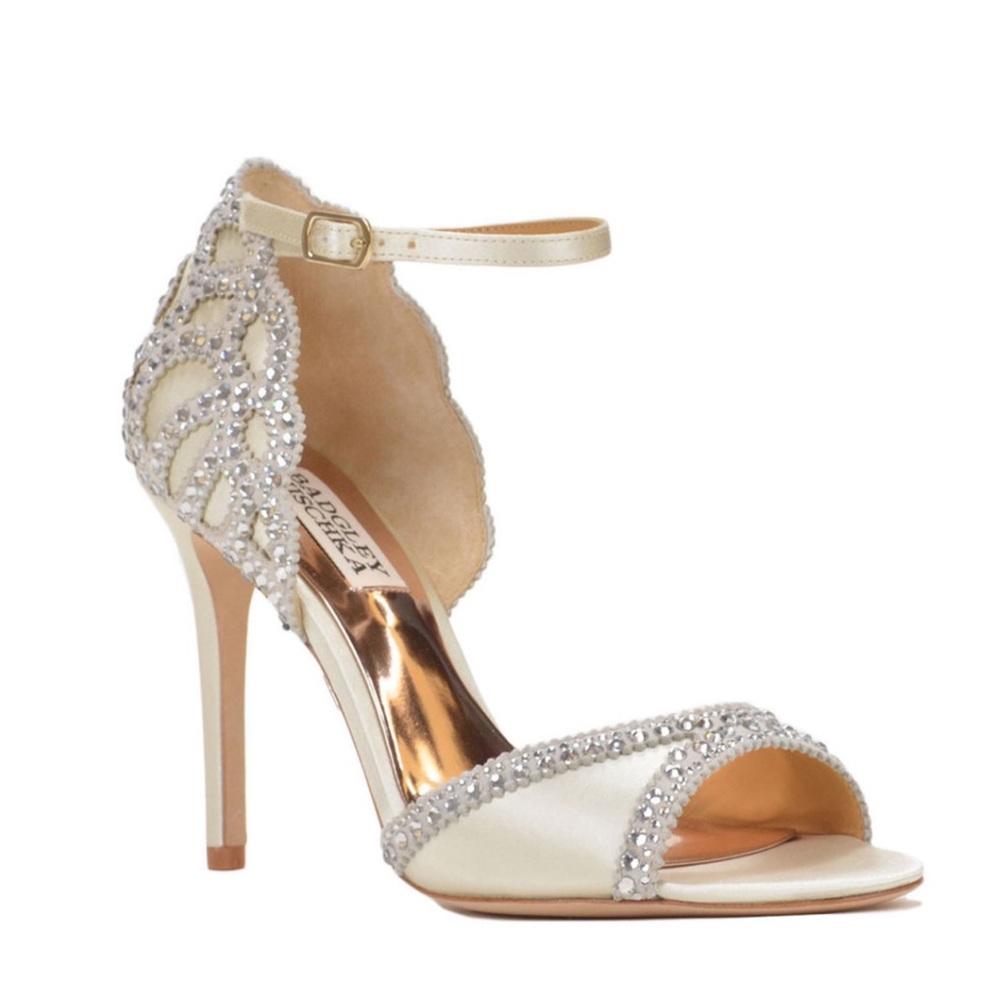 Badgley Mishka Roxy Ankle Strap Ivory Evening Shoe Women’s 7.5 EUC